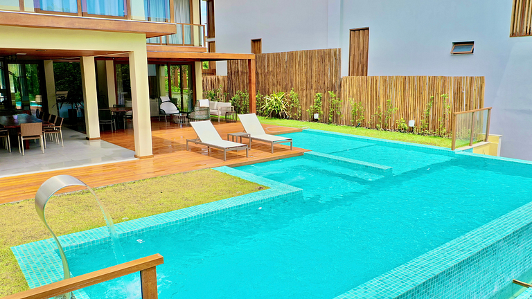 Mansão de Luxo 9 Suítes em Praia do Forte – Praia Bella
