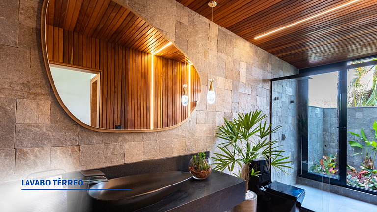 9 Suite Mansion by the Sea in Praia do Forte