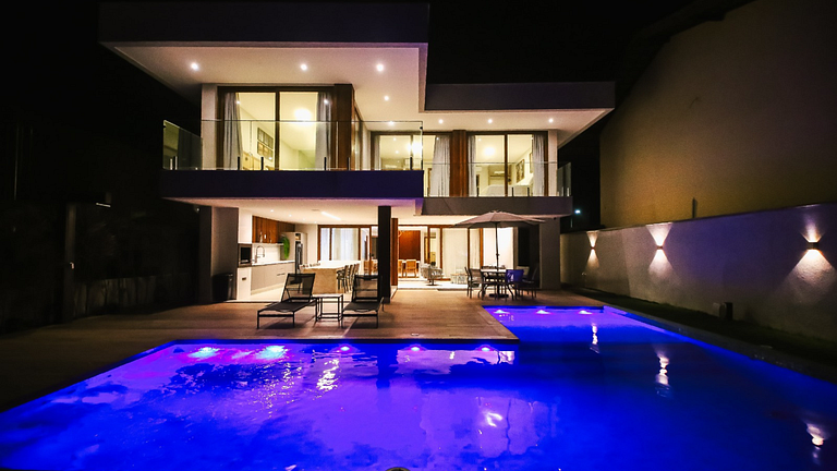 Casa de Praia Pé Na Areia em Guarajuba - Frente Mar