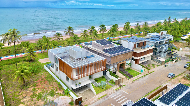 Mansão Pé na Areia em Guarajuba – 8 Suítes Luxo