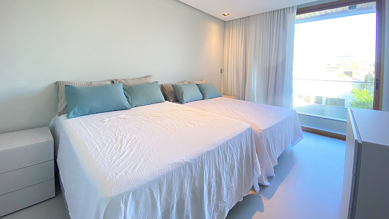 Casa de Luxo em Guarajuba 7 Suítes e Piscina a 50m da Praia