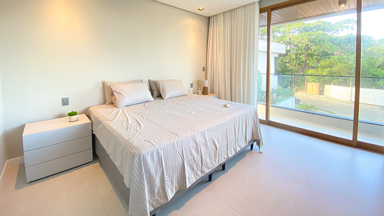Casa de Luxo em Guarajuba 7 Suítes e Piscina a 50m da Praia