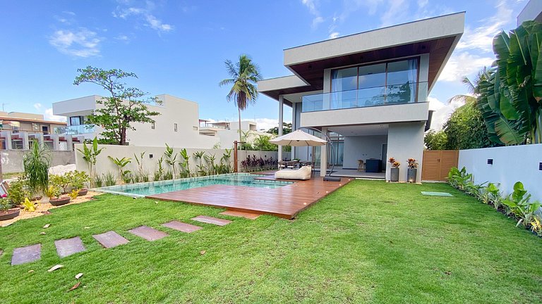 Casa de Luxo em Guarajuba 7 Suítes e Piscina a 50m da Praia