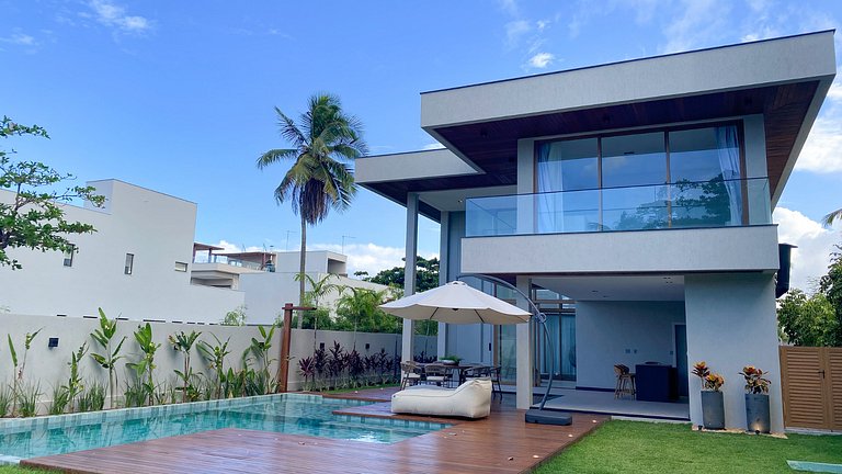 Casa de Luxo em Guarajuba 7 Suítes e Piscina a 50m da Praia