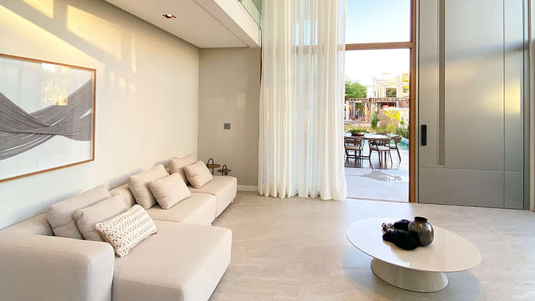 Casa de Luxo em Guarajuba 7 Suítes e Piscina a 50m da Praia