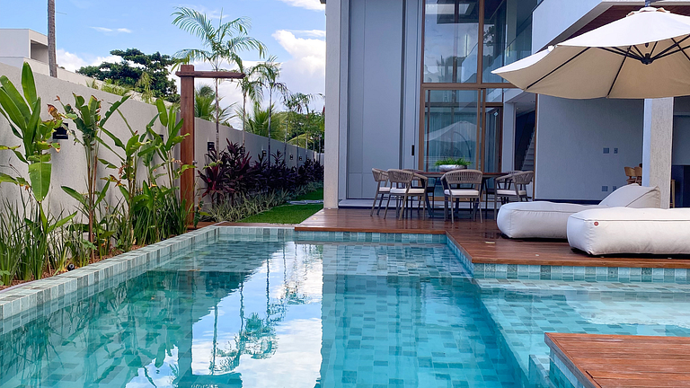 Casa de Luxo em Guarajuba 7 Suítes e Piscina a 50m da Praia