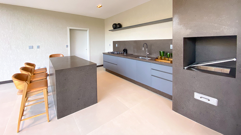 Casa de Luxo em Guarajuba 7 Suítes e Piscina a 50m da Praia