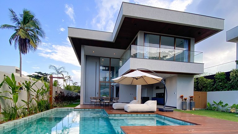Casa de Luxo em Guarajuba 7 Suítes e Piscina a 50m da Praia
