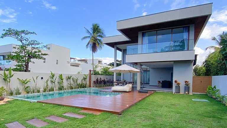 Casa de Luxo em Guarajuba 7 Suítes e Piscina a 50m da Praia