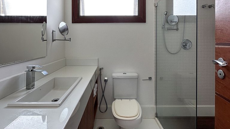 Casa Abude – 5 Suítes com Vista Mar em Guarajuba