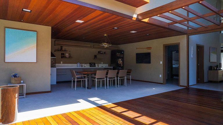 Casa de Luxo com Piscina e 7 Suítes em Praia do Forte