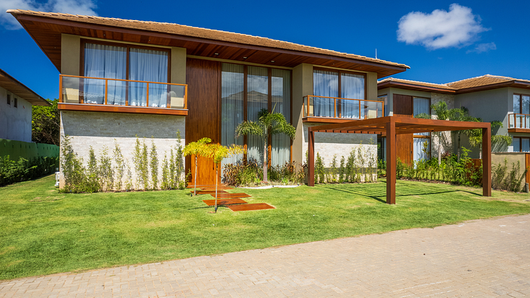 Casa de Luxo com Piscina e 7 Suítes em Praia do Forte