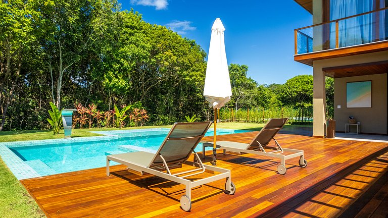 Casa de Luxo com Piscina e 7 Suítes em Praia do Forte