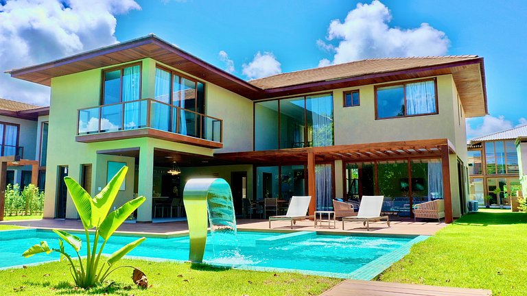 Casa de Luxo com Piscina e 7 Suítes em Praia do Forte