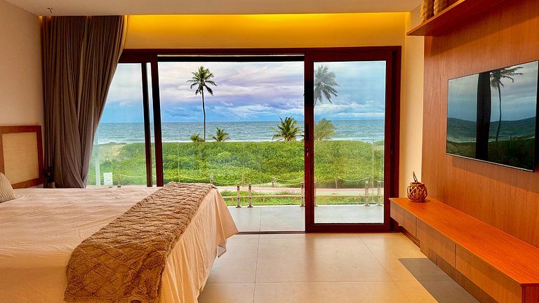 Mansão Pé na Areia com 8 Suítes no Alphaville Guarajuba