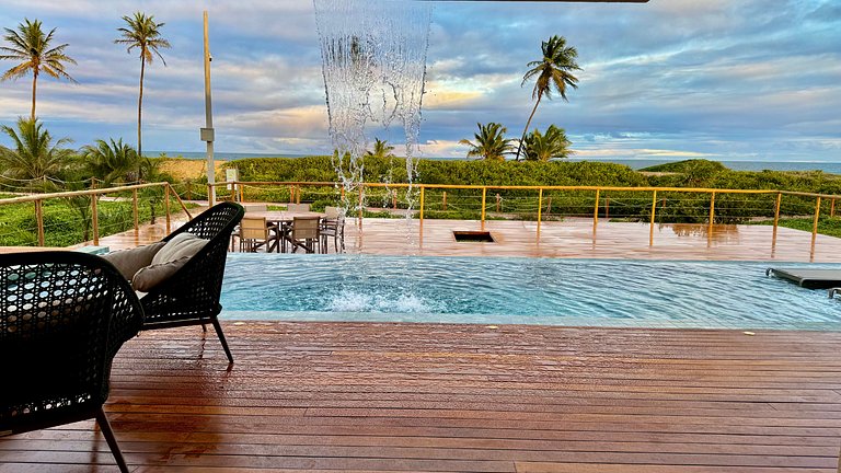 Mansão Pé na Areia com 8 Suítes no Alphaville Guarajuba