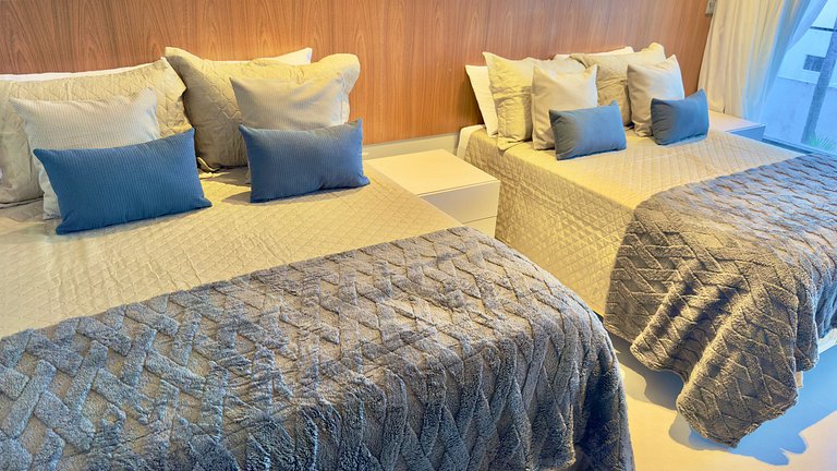 Casa de Luxo em Guarajuba 7 Suítes e Piscina a 50m da Praia
