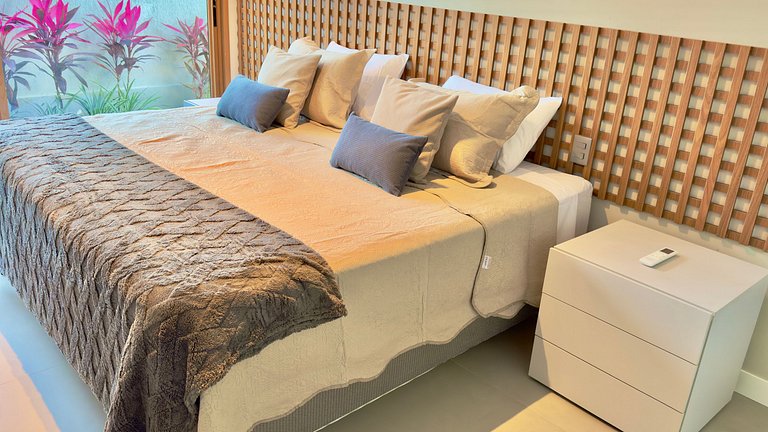 Casa de Luxo em Guarajuba 7 Suítes e Piscina a 50m da Praia