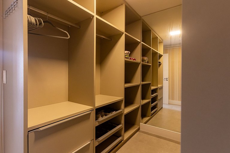 Casa em Guarajuba – Luxo e Praia em Condomínio Exclusivo