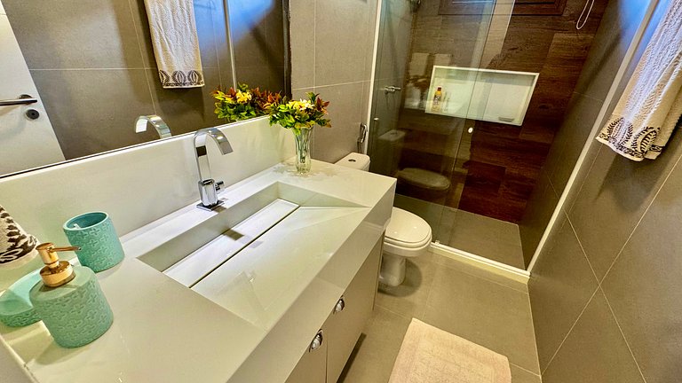 Casa em Guarajuba – Luxo e Praia em Condomínio Exclusivo