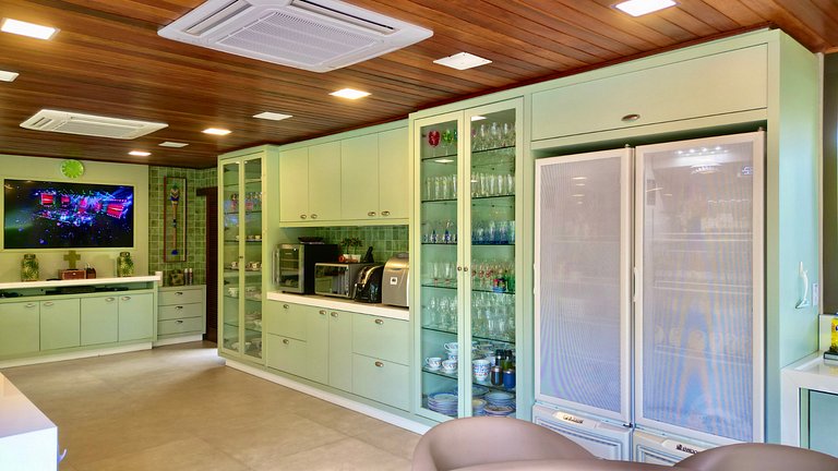 Casa em Guarajuba – Luxo e Praia em Condomínio Exclusivo