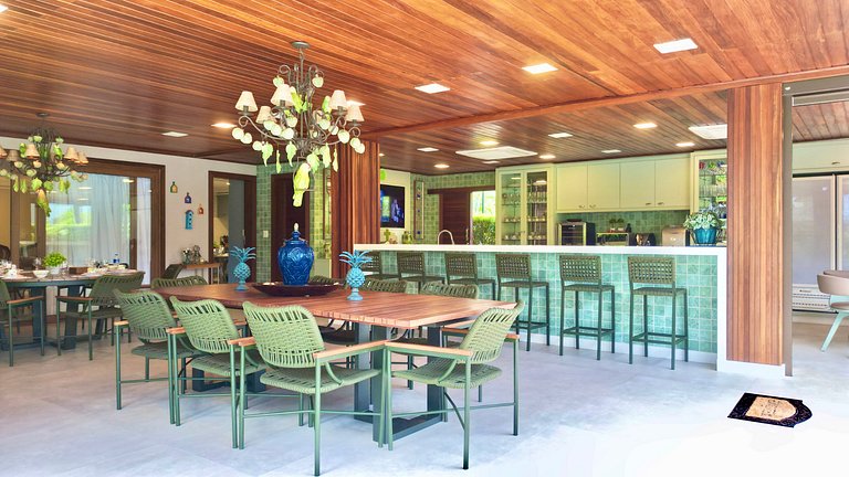 Casa em Guarajuba – Luxo e Praia em Condomínio Exclusivo