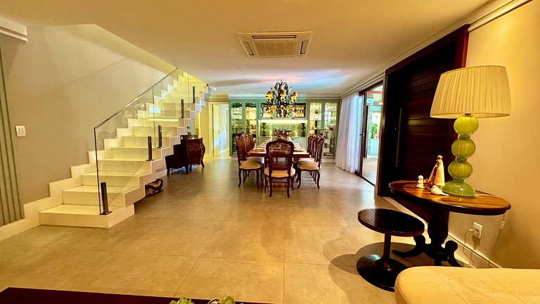 Casa em Guarajuba – Luxo e Praia em Condomínio Exclusivo