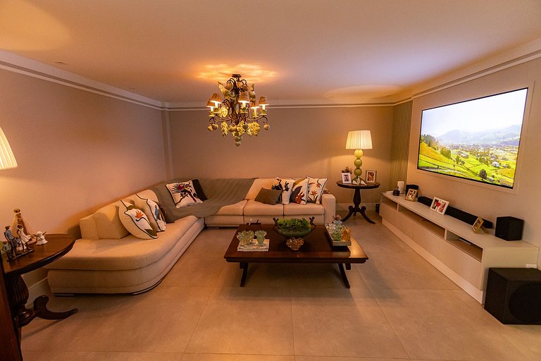 Casa em Guarajuba – Luxo e Praia em Condomínio Exclusivo