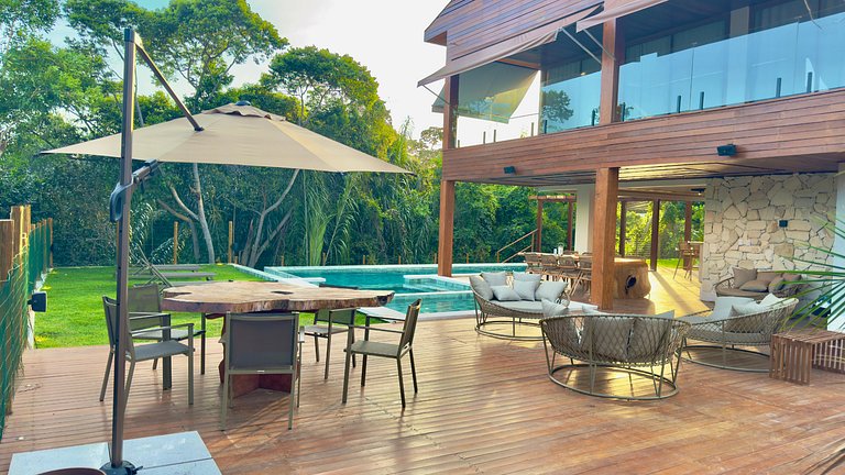 Casa no Praia Bella em Praia do Forte — 5 Suítes, Vista Mar!